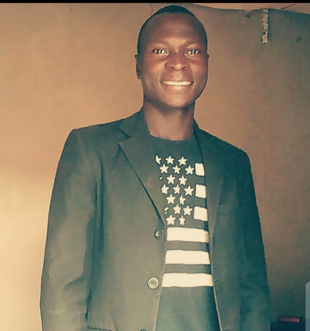 Manyi John Ravics